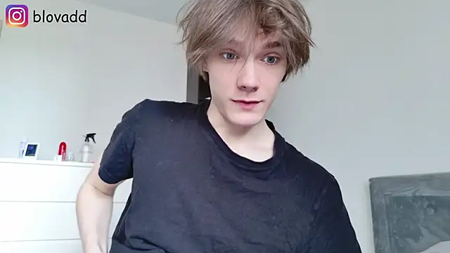 callmenineoneseven online show from July 2026 10:06:02 AM