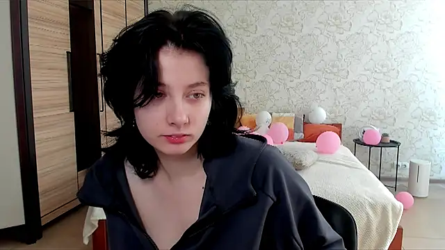 JulisSweet online show from March 2025 10:52:02 AM