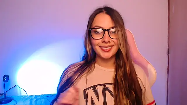 lalawhitte online show from October 2025 09:28:02 PM