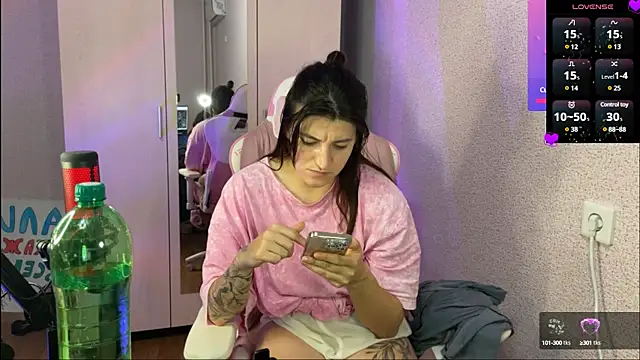 Katrin  kiss online show from February 2025 07:33:01 PM