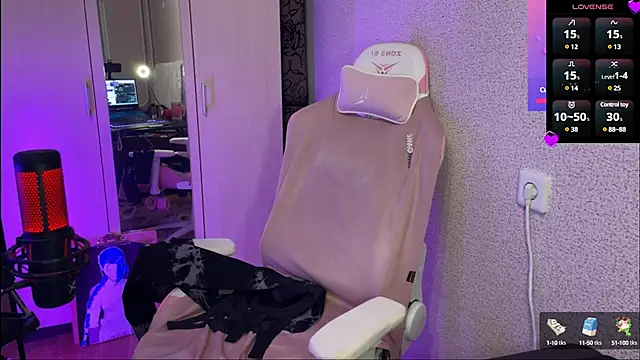 Katrin  kiss online show from February 2025 04:00:01 PM