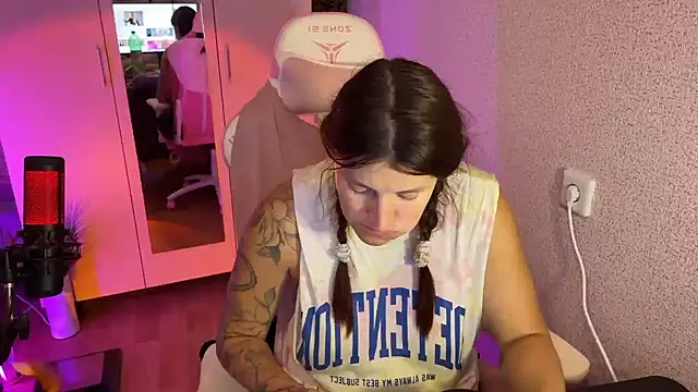 Katrin  kiss online show from October 2025 05:10:01 PM