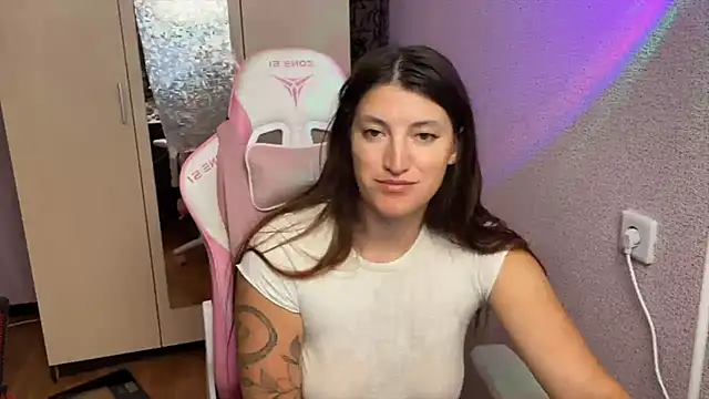 Snapshot of Katrin__kiss chatting on June 2026 07:34:01 PM Katrin kiss online show from June 2026 07:34:01 PM