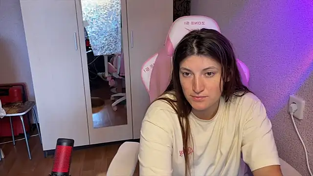 Snapshot of Katrin__kiss chatting on July 2026 01:42:01 PM Katrin kiss online show from July 2026 01:42:01 PM