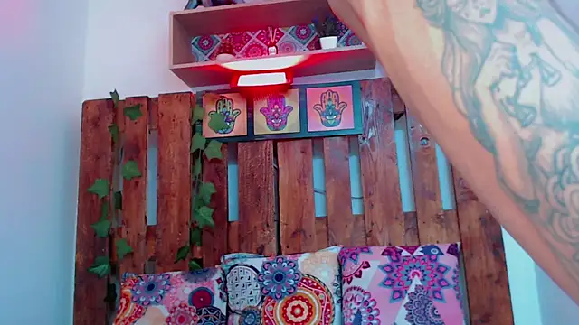 Snapshot of SARA_VAL3NTINA_ chatting on September 2025 11:26:02 PM SARA VAL3NTINA  online show from September 2025 11:26:02 PM