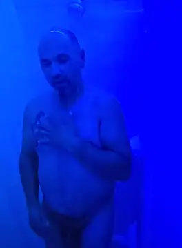 KrazyLegz online show from October 2025 12:07:01 AM