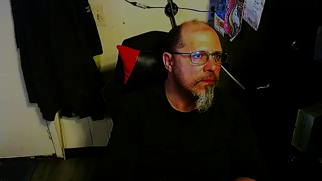 KrazyLegz online show from March 2026 09:52:01 PM