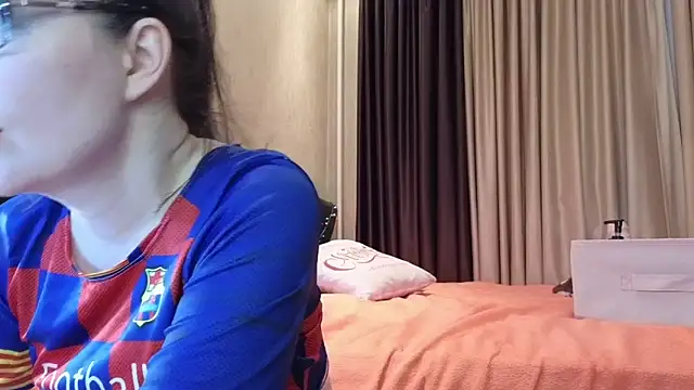 Snapshot of DashaHart chatting on January 2025 10:11:02 PM DashaHart online show from January 2025 10:11:02 PM