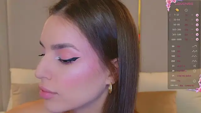 BellaHalles online show from October 2025 06:14:01 AM