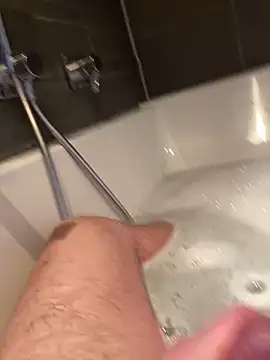 Snapshot of LivingLegend1978 chatting on March 2025 05:39:02 PM LivingLegend1978 online show from March 2025 05:39:02 PM