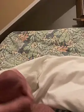 Snapshot of LivingLegend1978 chatting on October 2025 10:40:01 PM LivingLegend1978 online show from October 2025 10:40:01 PM