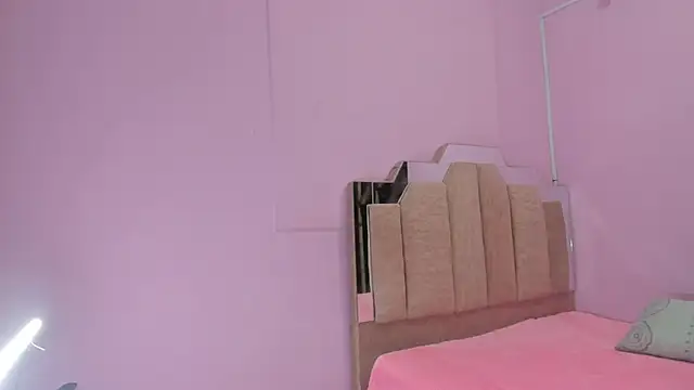 LoveQueen2 online show from October 2025 12:02:02 PM