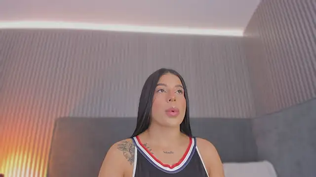 Snapshot of emelie_89 chatting on February 2026 12:23:01 PM emelie 89 online show from February 2026 12:23:01 PM