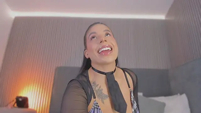 Snapshot of emelie_89 chatting on February 2026 12:17:02 PM emelie 89 online show from February 2026 12:17:02 PM