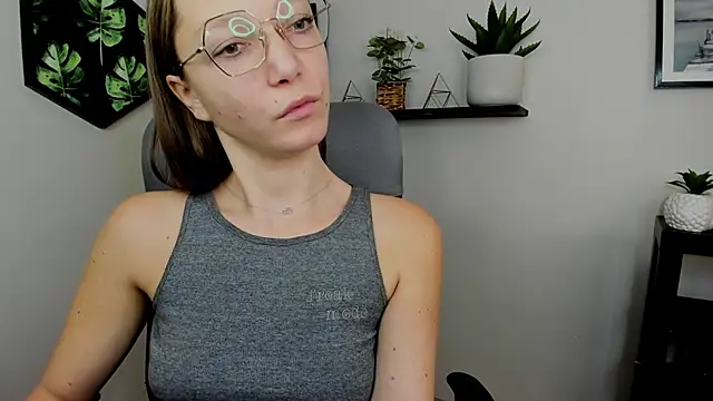 EmillyPlay online show from December 2024 10:23:02 AM