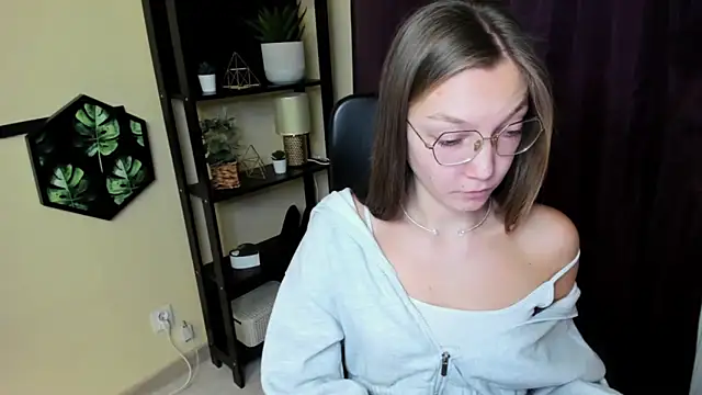 EmillyPlay online show from January 2025 06:46:01 AM