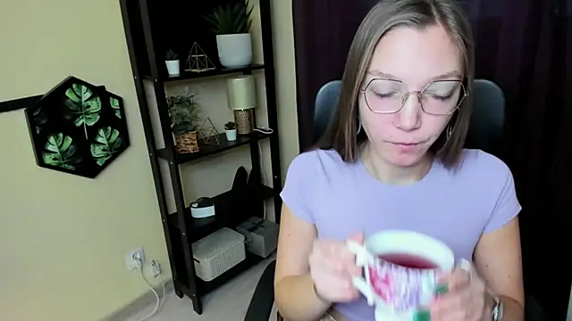 EmillyPlay online show from January 2025 06:57:02 AM