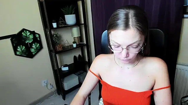 EmillyPlay online show from February 2025 05:40:02 PM