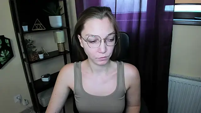 EmillyPlay online show from March 2025 10:04:01 AM