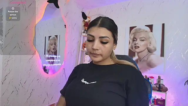 SALOOMEE   online show from April 2026 12:38:02 AM