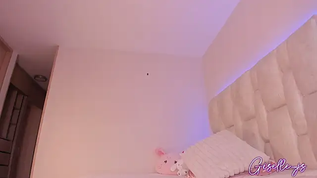 giselle js online show from November 2025 07:39:02 PM