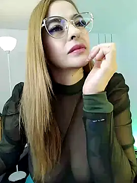 Snapshot of Alessandra_Schmoll chatting on March 2025 12:46:02 PM Alessandra Schmoll online show from March 2025 12:46:02 PM