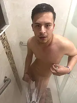 Snapshot of Nicolds14 chatting on November 2025 11:27:02 PM Nicolds14 online show from November 2025 11:27:02 PM