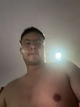 Snapshot of Nicolds14 chatting on February 2026 01:35:02 AM Nicolds14 online show from February 2026 01:35:02 AM