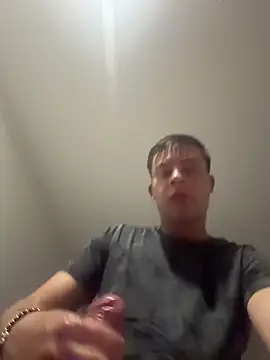 Snapshot of Nicolds14 chatting on March 2026 01:01:01 AM Nicolds14 online show from March 2026 01:01:01 AM