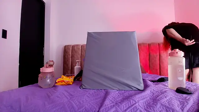 diane di online show from November 2025 07:25:01 PM