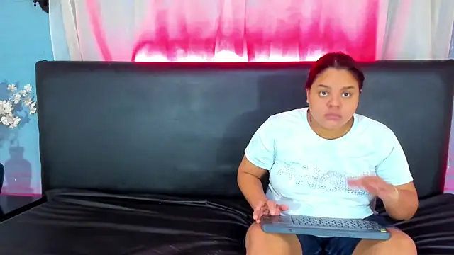 brunnette hot online show from February 2025 11:20:02 AM