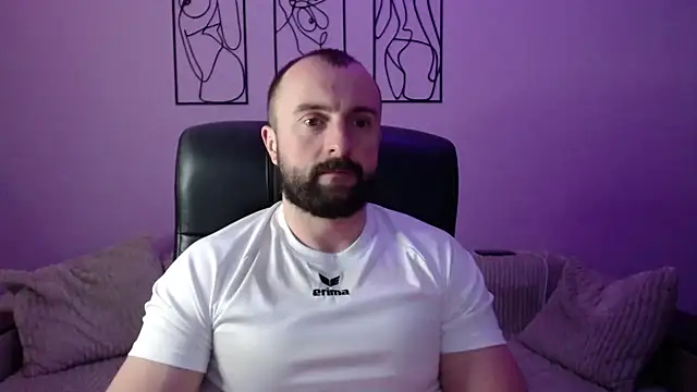 brindlefly6969 online show from April 2026 11:00:01 AM