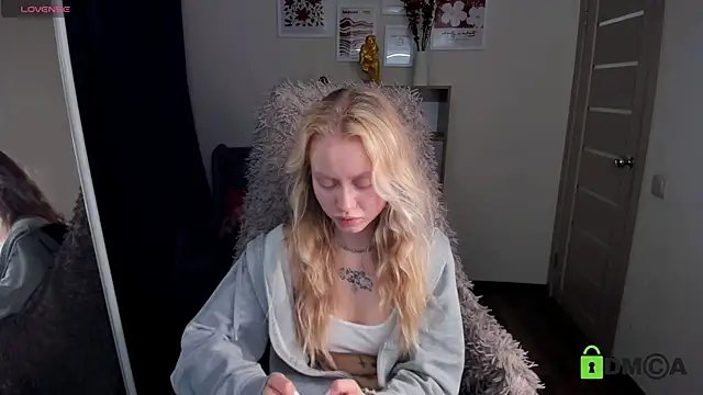 MalenaErnman online show from November 2025 10:40:02 AM