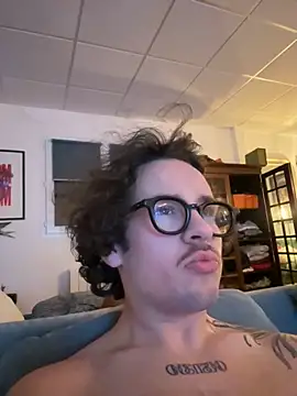 Snapshot of hardmecl chatting on December 2025 08:38:01 PM hardmecl online show from December 2025 08:38:01 PM