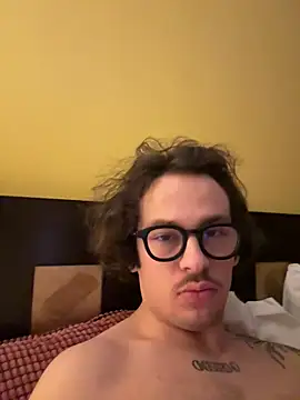 Snapshot of hardmecl chatting on January 2026 11:31:01 PM hardmecl online show from January 2026 11:31:01 PM