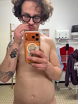 Snapshot of hardmecl chatting on March 2026 08:46:02 PM hardmecl online show from March 2026 08:46:02 PM