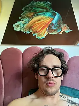 Snapshot of hardmecl chatting on April 2026 05:42:02 PM hardmecl online show from April 2026 05:42:02 PM