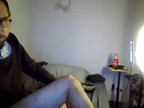 Snapshot of Iliketocooksquirt25 chatting on March 2025 07:41:01 AM Iliketocooksquirt25 online show from March 2025 07:41:01 AM