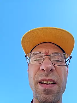 Snapshot of Iliketocooksquirt25 chatting on October 2025 05:42:01 PM Iliketocooksquirt25 online show from October 2025 05:42:01 PM