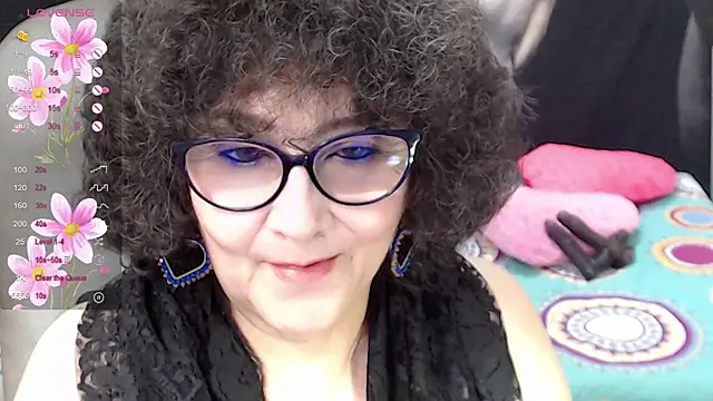 Snapshot of cataleya_mom chatting on March 2025 09:15:02 AM cataleya mom online show from March 2025 09:15:02 AM