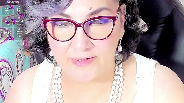 Snapshot of cataleya_mom chatting on September 2025 03:24:01 PM cataleya mom online show from September 2025 03:24:01 PM