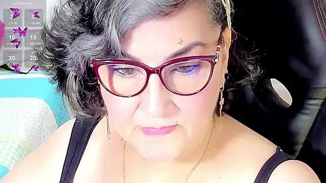 Snapshot of cataleya_mom chatting on September 2025 09:53:02 PM cataleya mom online show from September 2025 09:53:02 PM