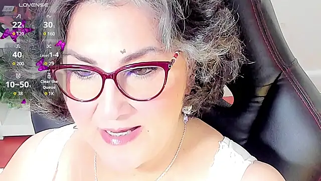 Snapshot of cataleya_mom chatting on October 2025 04:02:01 AM cataleya mom online show from October 2025 04:02:01 AM