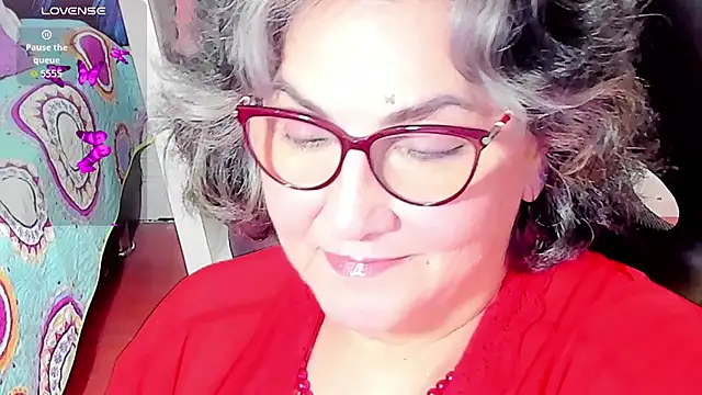 Snapshot of cataleya_mom chatting on October 2025 08:44:01 PM cataleya mom online show from October 2025 08:44:01 PM