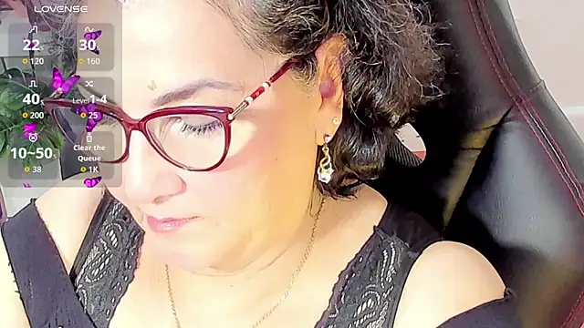 Snapshot of cataleya_mom chatting on October 2025 01:33:02 AM cataleya mom online show from October 2025 01:33:02 AM