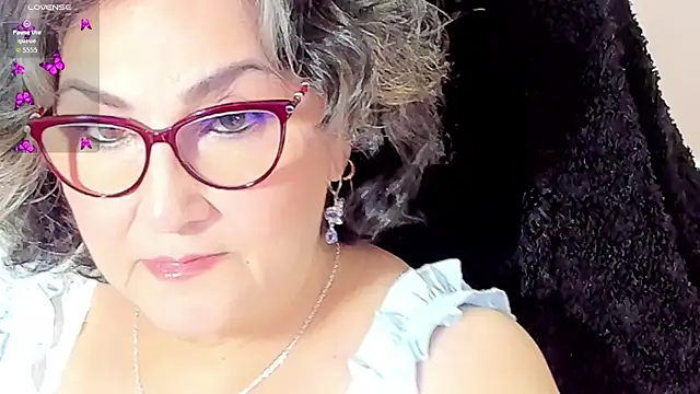 Snapshot of cataleya_mom chatting on November 2025 02:54:02 AM cataleya mom online show from November 2025 02:54:02 AM