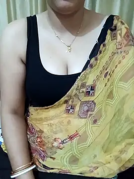 Snapshot of Priya_Boudi chatting on January 2025 07:53:02 PM Priya Boudi online show from January 2025 07:53:02 PM