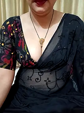 Snapshot of Priya_Boudi chatting on February 2025 04:57:01 PM Priya Boudi online show from February 2025 04:57:01 PM