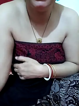 Snapshot of Priya_Boudi chatting on March 2025 07:31:02 PM Priya Boudi online show from March 2025 07:31:02 PM