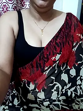 Snapshot of Priya_Boudi chatting on October 2025 06:27:02 PM Priya Boudi online show from October 2025 06:27:02 PM